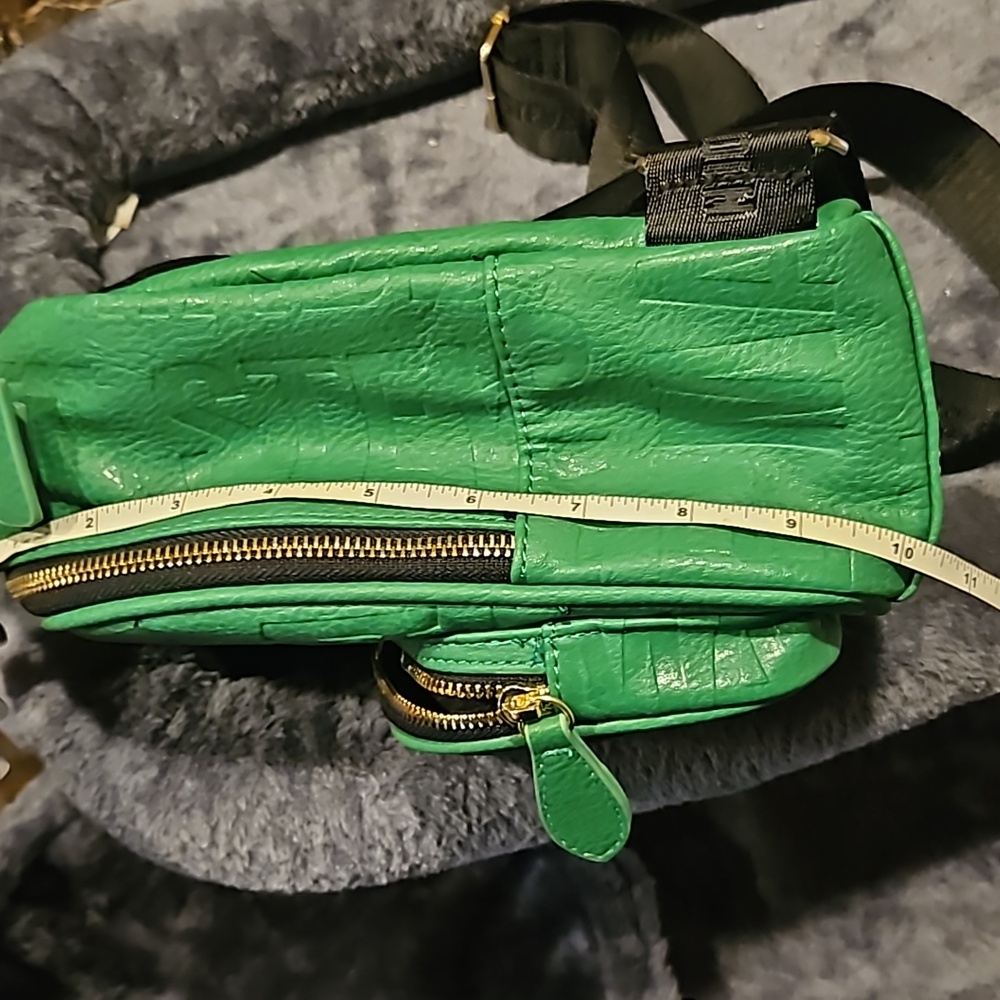💚 🟩 Steve Madden Mini Backpack 🎒 - Picture 11 of 11